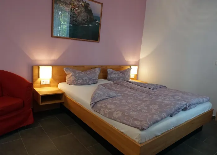 - Ristorante La Grotta שפייר