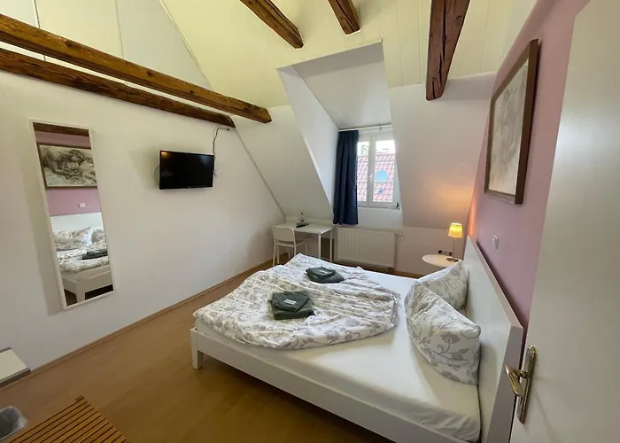 - Ristorante La Grotta